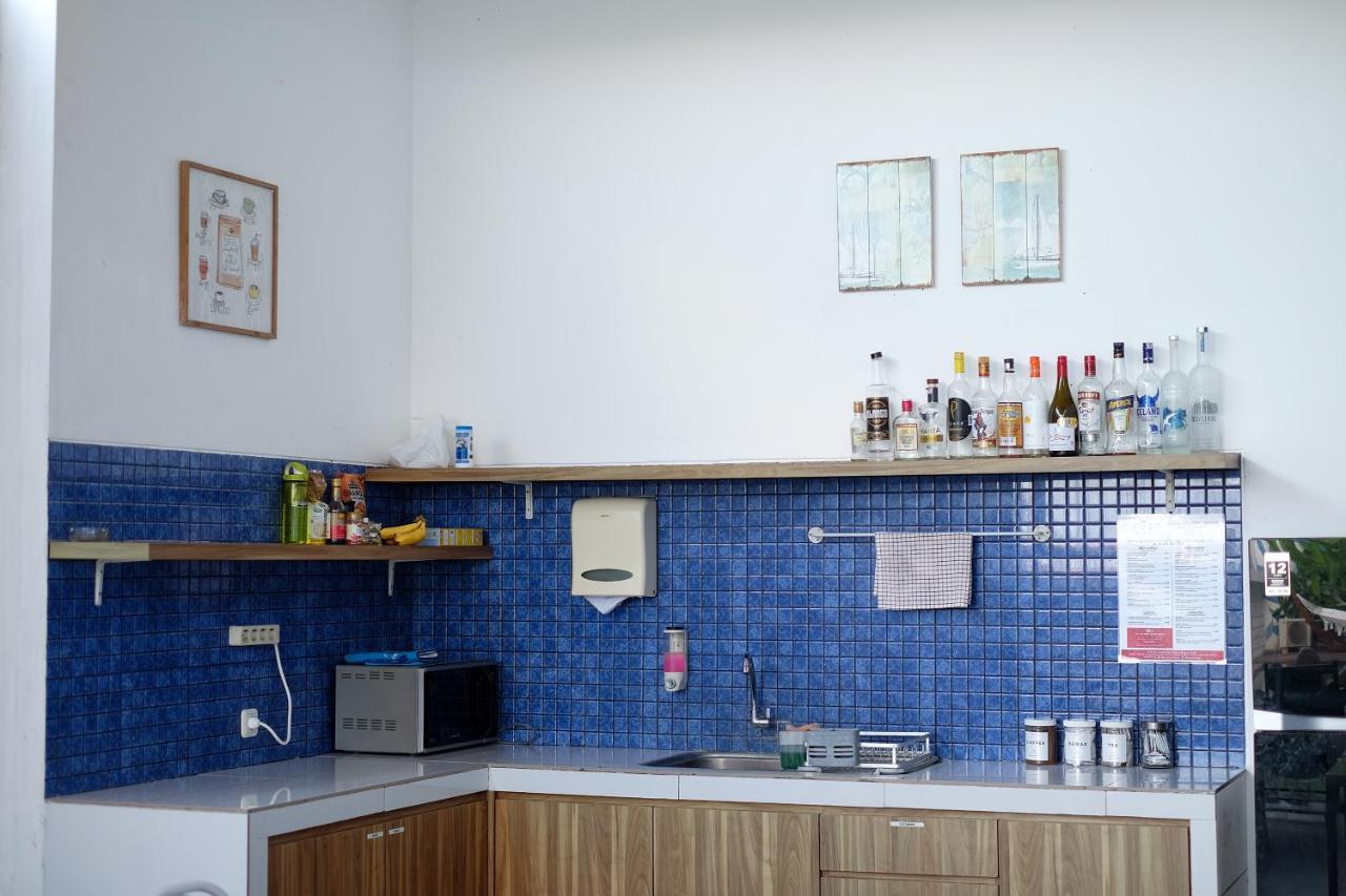 Dip & Doze Living Hostel Canggu Εξωτερικό φωτογραφία
